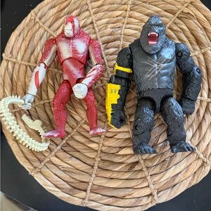 Godzilla x Kong: The New Empire Skar King with Whipslash Action Figure 6 Inch